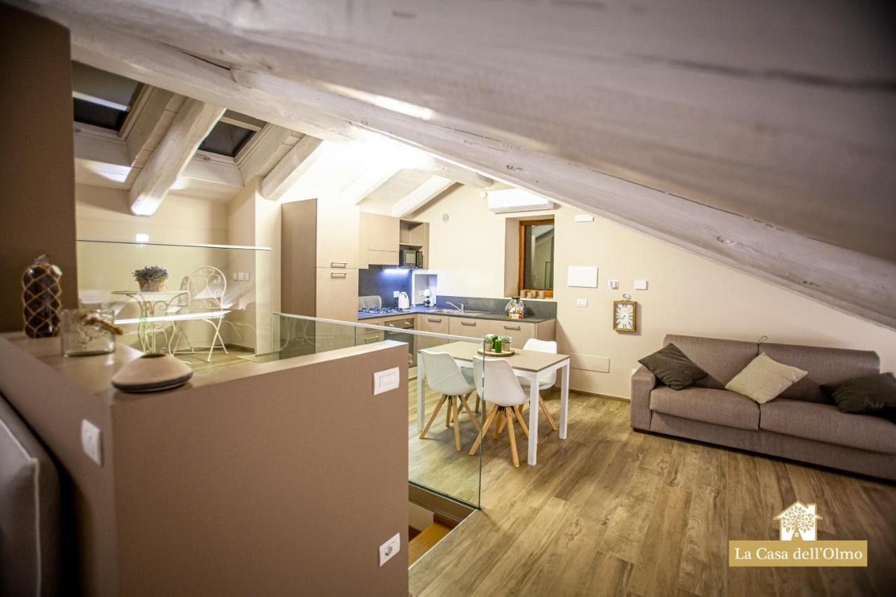 La Casa Dell'Olmo - Suite Apartment クーネオ エクステリア 写真