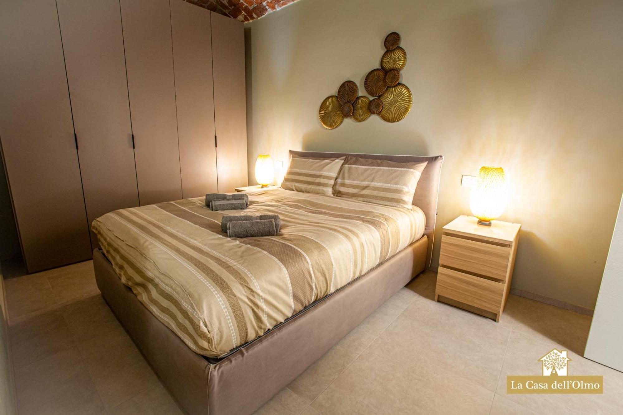 La Casa Dell'Olmo - Suite Apartment クーネオ エクステリア 写真