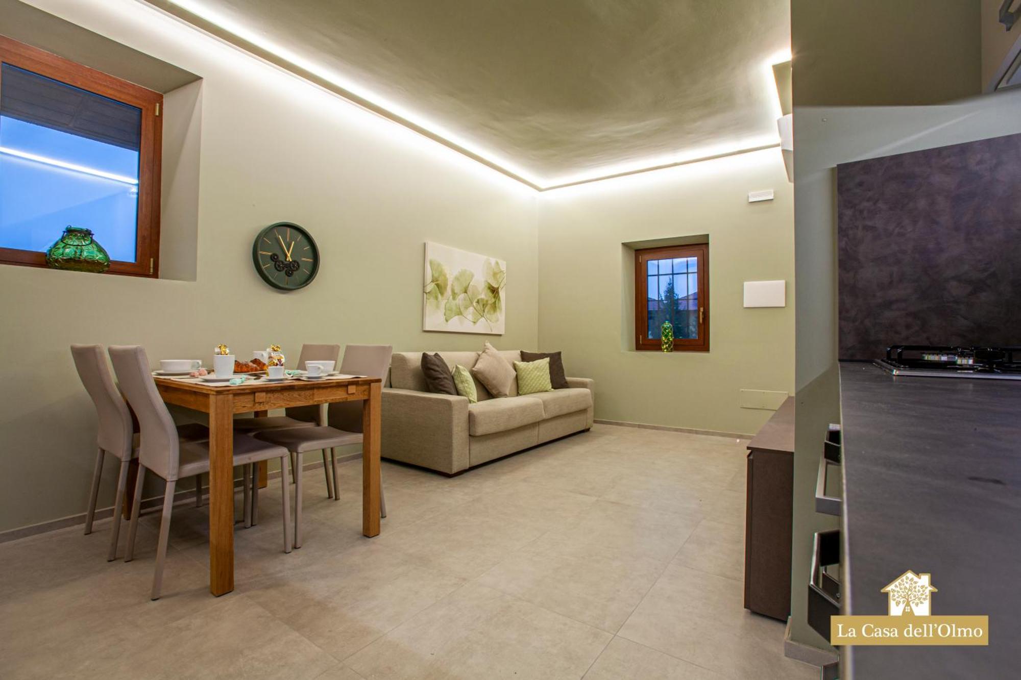 La Casa Dell'Olmo - Suite Apartment クーネオ エクステリア 写真